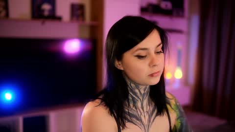 acid_pie online show from December 2024 11:10:02 PM