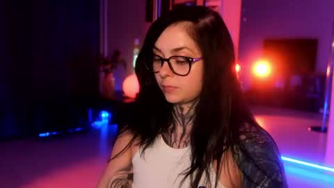 acid_pie online show from July 2026 08:44:02 PM
