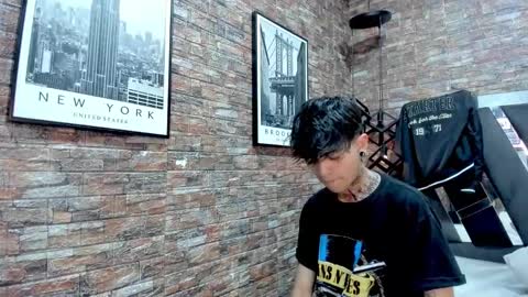 Acid Milo online show from December 2024 05:33:02 PM