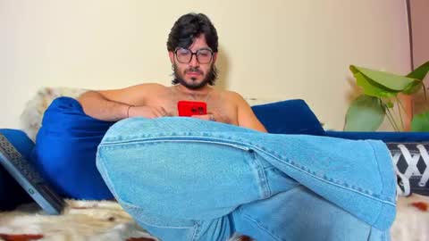 Snapshot of ackerman_eren_ chatting on February 2025 06:59:01 PM R. online show from February 2025 06:59:01 PM