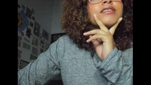 Snapshot of ada_gales_ chatting on February 2025 05:25:01 AM  Isa  online show from February 2025 05:25:01 AM