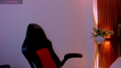 ada oconnor x   ..flaca..bella online show from October 2025 05:14:01 PM