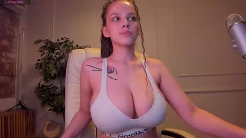 Snapshot of adalyn_glow chatting on June 2026 02:48:02 PM Adalyn online show from June 2026 02:48:02 PM
