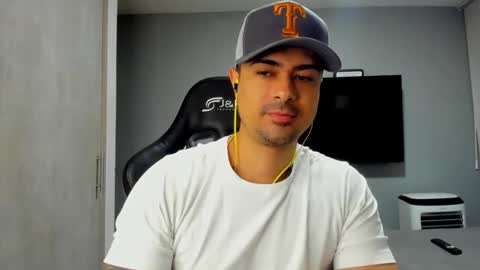 adam clarke online show from February 2026 04:13:02 AM