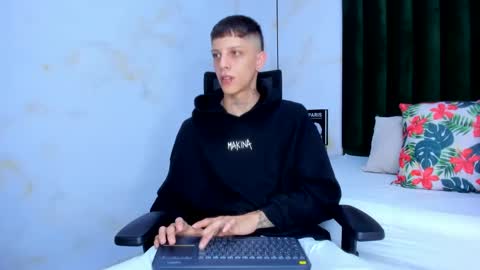 Snapshot of adam_hard_ chatting on January 2025 07:45:01 PM Adam online show from January 2025 07:45:01 PM