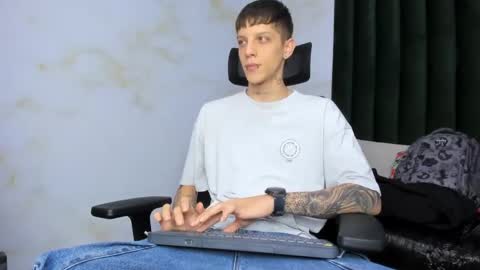 Snapshot of adam_hard_ chatting on February 2025 08:22:02 PM Adam online show from February 2025 08:22:02 PM