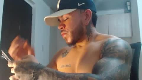 Snapshot of adam_shilder7 chatting on June 2026 02:03:01 AM adam shilder7 online show from June 2026 02:03:01 AM