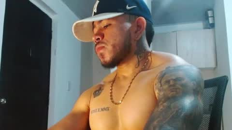 Snapshot of adam_shilder7 chatting on June 2026 08:00:01 PM adam shilder7 online show from June 2026 08:00:01 PM
