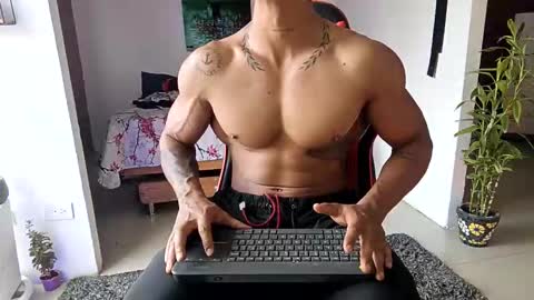 Adam Valencia online show from November 2025 05:01:02 PM