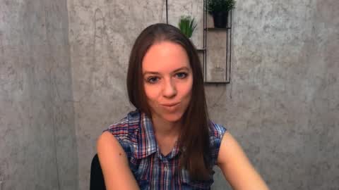 adamais_ online show from February 2025 08:03:01 AM