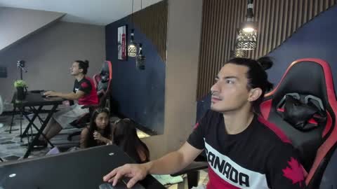 Snapshot of adamandsara chatting on April 2026 05:10:01 PM adam and Sara online show from April 2026 05:10:01 PM