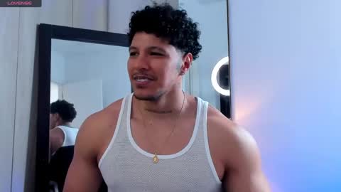 adambrocs1 online show from April 2026 05:49:01 PM