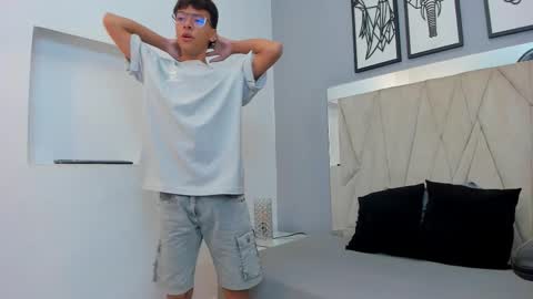 Adams Bobby online show from January 2026 11:27:02 AM