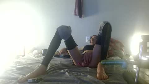 TaylorSexbot online show from April 2026 01:27:01 PM