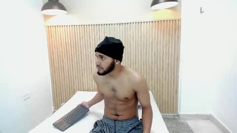 Adams online show from October 2025 08:17:02 PM