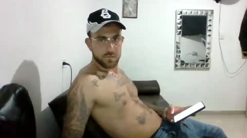 adan_carter online show from November 2025 11:07:02 PM