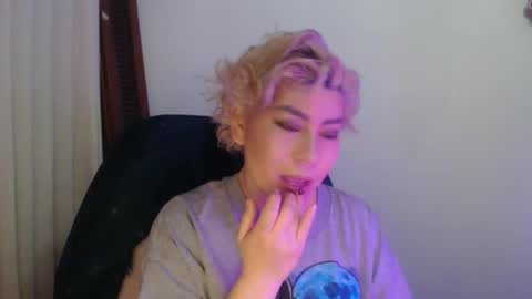 Snapshot of adan_romanoff chatting on January 2026 09:36:02 AM adan_romanoff online show from January 2026 09:36:02 AM