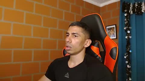 Adan Sin online show from January 2025 07:32:01 PM