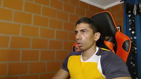 Adan Sin online show from January 2025 04:17:02 PM