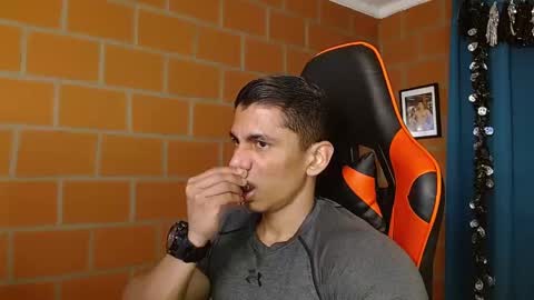 Adan Sin online show from January 2025 08:31:02 PM