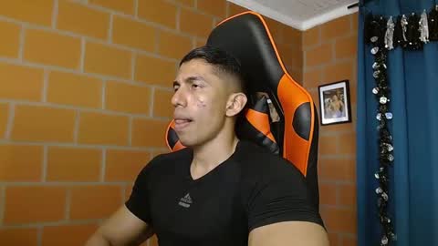 Adan Sin online show from February 2025 07:10:02 PM