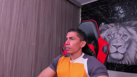 Adan Sin online show from October 2025 04:16:02 PM