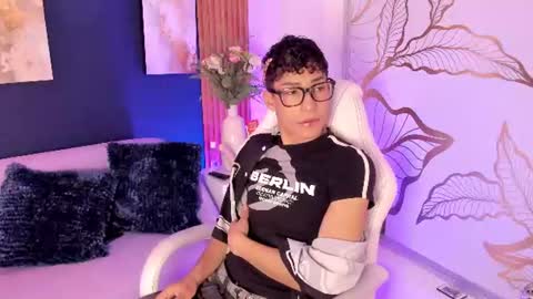 Snapshot of adann_scott chatting on June 2026 12:31:02 PM Adan online show from June 2026 12:31:02 PM