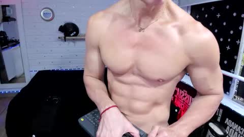 Snapshot of adanxanders chatting on October 2025 09:25:02 PM Adan online show from October 2025 09:25:02 PM