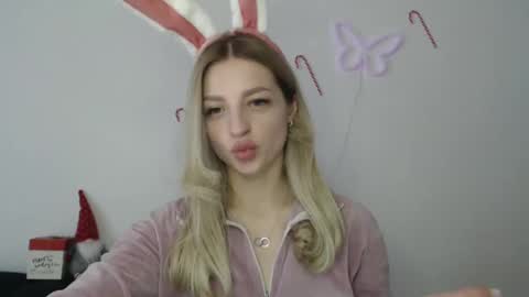 Snapshot of addie_collins chatting on January 2025 01:16:02 PM Kristina online show from January 2025 01:16:02 PM