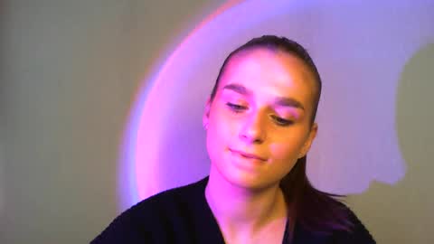 Snapshot of adele_amore chatting on February 2025 08:11:02 AM Adele Amore online show from February 2025 08:11:02 AM