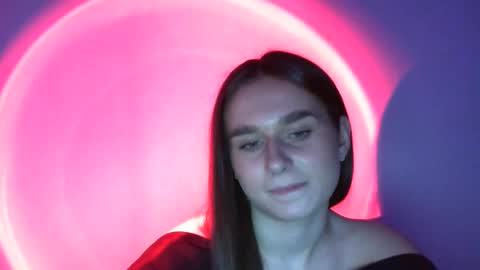 Snapshot of adele_amore chatting on February 2025 03:21:02 PM Adele Amore online show from February 2025 03:21:02 PM