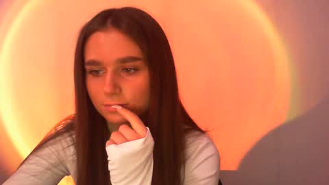 Snapshot of adele_amore chatting on February 2025 07:49:01 AM Adele Amore online show from February 2025 07:49:01 AM