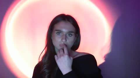 Snapshot of adele_amore chatting on February 2025 06:33:02 PM Adele Amore online show from February 2025 06:33:02 PM