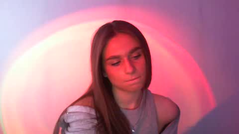 Snapshot of adele_amore chatting on February 2025 07:45:01 AM Adele Amore online show from February 2025 07:45:01 AM