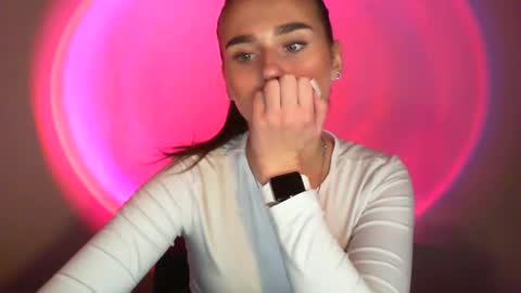 Snapshot of adele_amore chatting on February 2025 05:42:01 PM Adele Amore online show from February 2025 05:42:01 PM