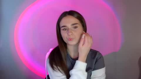 Snapshot of adele_amore chatting on February 2025 02:44:01 PM Adele Amore online show from February 2025 02:44:01 PM