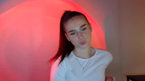 Snapshot of adele_amore chatting on March 2025 08:27:01 AM Adele Amore online show from March 2025 08:27:01 AM