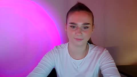 Snapshot of adele_amore chatting on March 2025 11:29:01 AM Adele Amore online show from March 2025 11:29:01 AM