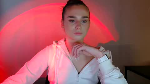 Snapshot of adele_amore chatting on March 2025 07:32:02 AM Adele Amore online show from March 2025 07:32:02 AM