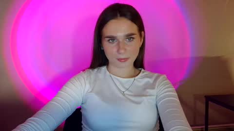 Snapshot of adele_amore chatting on March 2025 05:18:02 PM Adele Amore online show from March 2025 05:18:02 PM