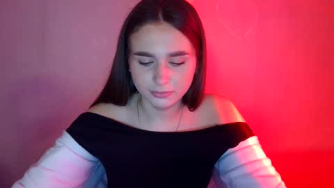 Snapshot of adele_amore chatting on March 2025 01:29:02 PM Adele Amore online show from March 2025 01:29:02 PM