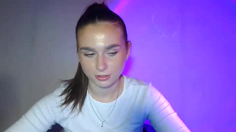 Snapshot of adele_amore chatting on March 2025 02:19:02 PM Adele Amore online show from March 2025 02:19:02 PM