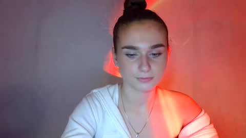 Snapshot of adele_amore chatting on March 2025 04:35:02 PM Adele Amore online show from March 2025 04:35:02 PM