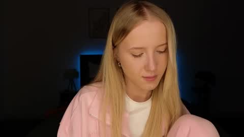 Adele online show from April 2026 09:39:01 PM