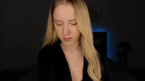 Adele online show from April 2026 08:36:02 PM