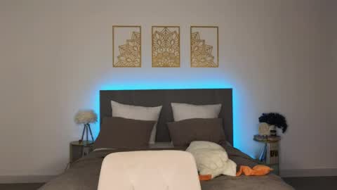 Adele online show from April 2026 08:48:01 PM