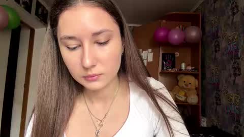 Snapshot of adeleapel chatting on March 2026 09:04:01 AM Poly online show from March 2026 09:04:01 AM