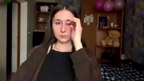 Snapshot of adeleapel chatting on March 2026 09:06:02 AM Poly online show from March 2026 09:06:02 AM