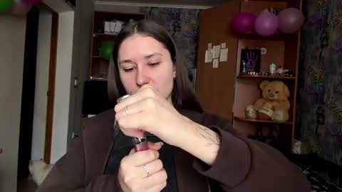 Snapshot of adeleapel chatting on March 2026 09:12:02 AM Poly online show from March 2026 09:12:02 AM