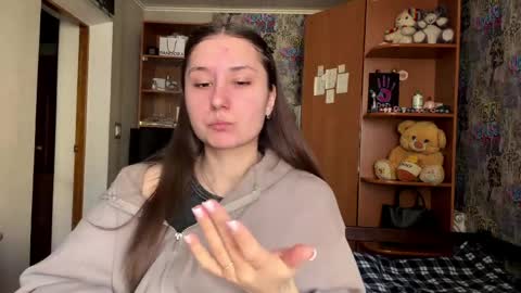 Snapshot of adeleapel chatting on March 2026 09:15:01 AM Poly online show from March 2026 09:15:01 AM